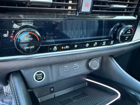 Certified 2023 Nissan Rogue Platinum image 26