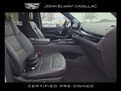 Certified 2024 Cadillac Escalade ESV V image 25