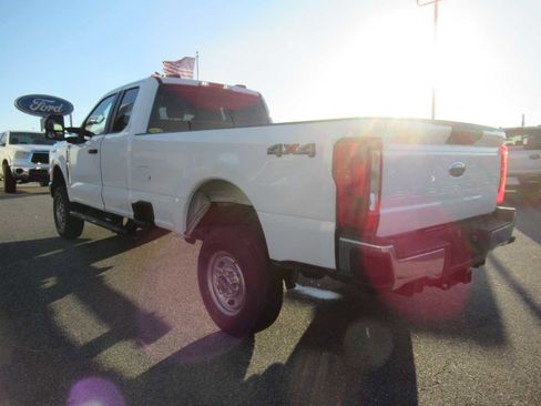 Used 2023 Ford F250 XL w/ XL Chrome Package image 7