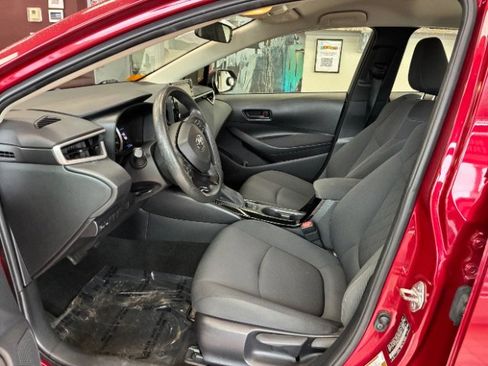 Used 2022 Toyota Corolla LE image 12