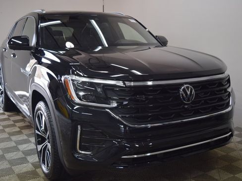 New 2025 Volkswagen Atlas Cross Sport SEL Premium R-Line image 2