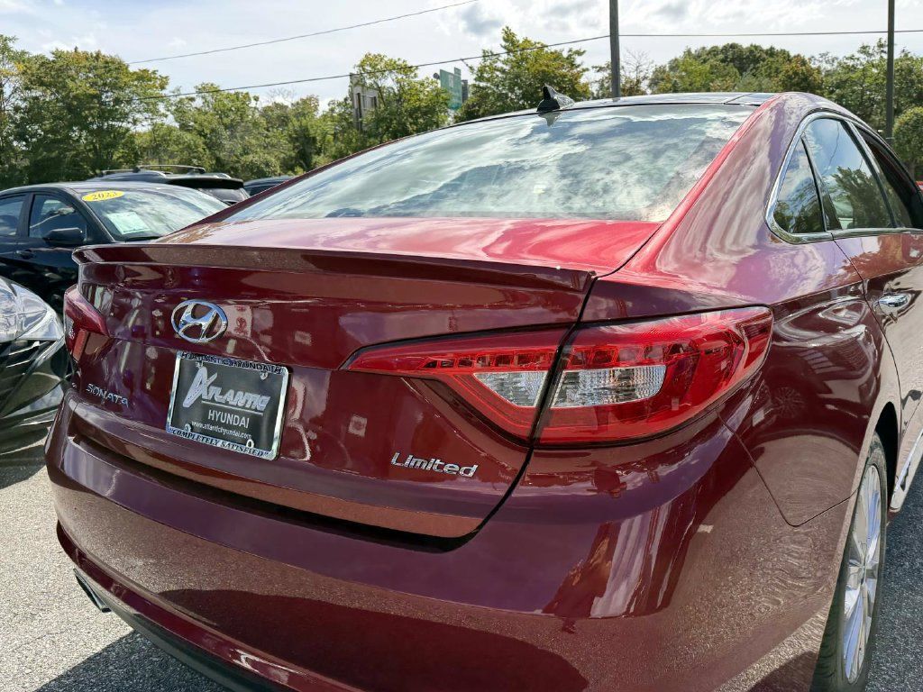 Used 2015 Hyundai Sonata Limited w/ Option Group 05 FWD image 6