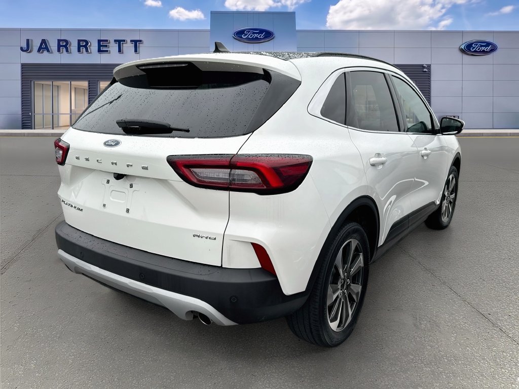 Used 2023 Ford Escape Platinum AWD/4WD image 4