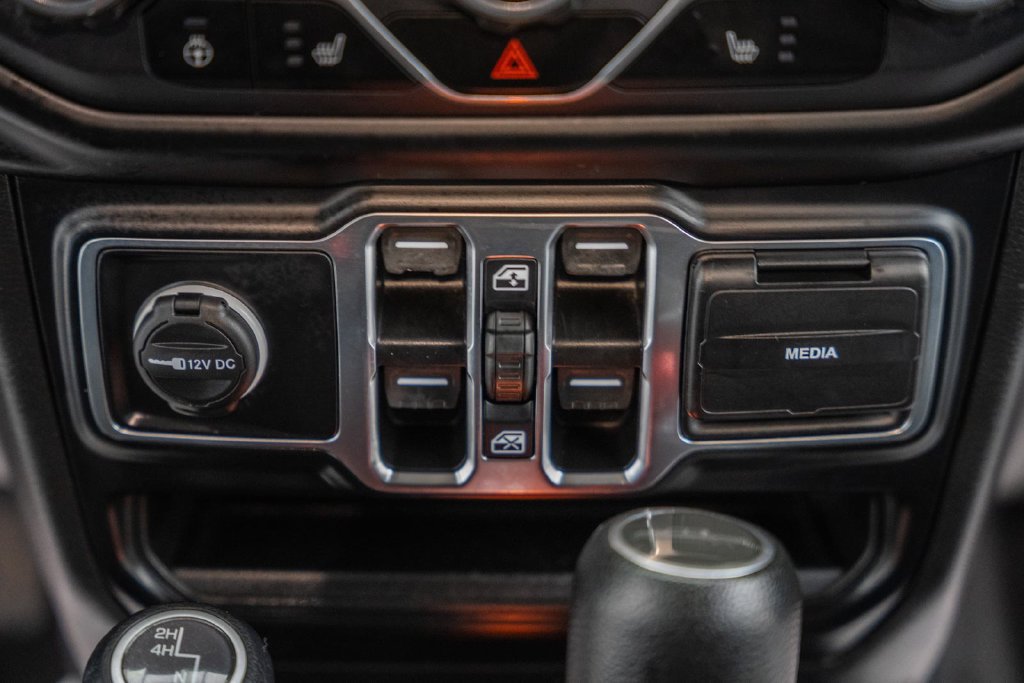 Used 2021 Jeep Gladiator Sport AWD/4WD image 23