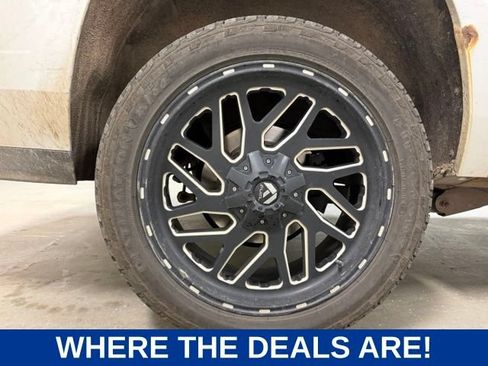 Used 2015 GMC Yukon XL Denali w/ Touring Package AWD/4WD image 23