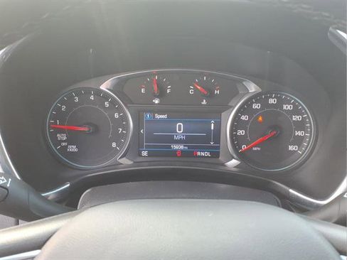 Used 2023 Chevrolet Equinox LT image 19