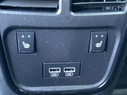 Used 2023 Chrysler 300 S w/ Comfort Group image 6