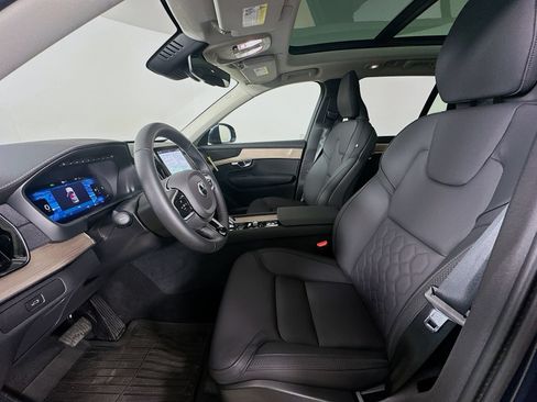 Used 2026 Volvo XC90 B5 Plus w/ Protection Package Premier AWD/4WD image 34