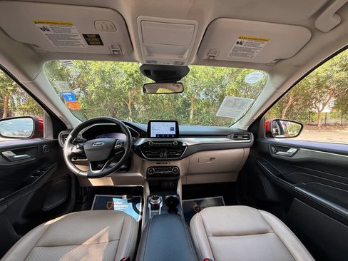 Used 2021 Ford Escape Titanium FWD image 16