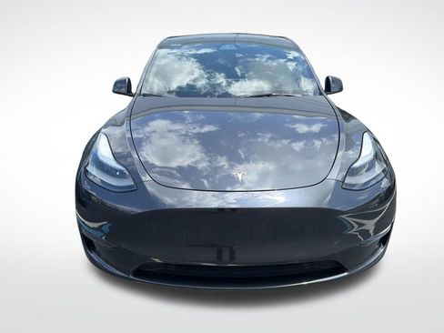 Used 2024 Tesla Model Y 2WD image 5