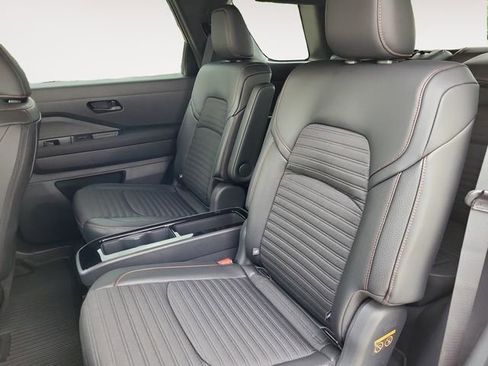 Used 2024 Nissan Pathfinder Rock Creek image 17