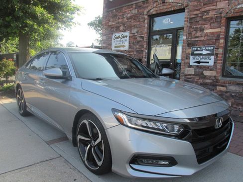 Used 2018 Honda Accord Sport image 41