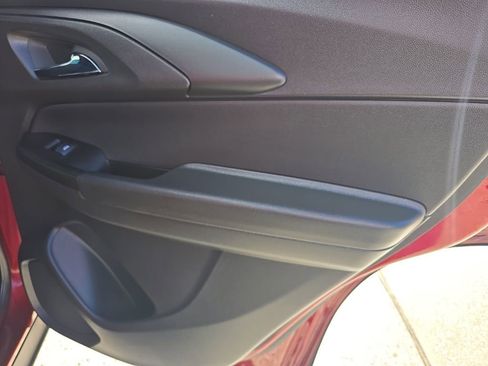 Used 2023 Chevrolet TrailBlazer RS w/ Convenience Package image 32