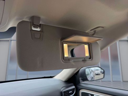 Used 2022 Ford Explorer XLT w/ Equipment Group 202A image 30