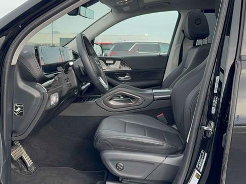 Used 2023 Mercedes-Benz GLS 450 4MATIC image 18