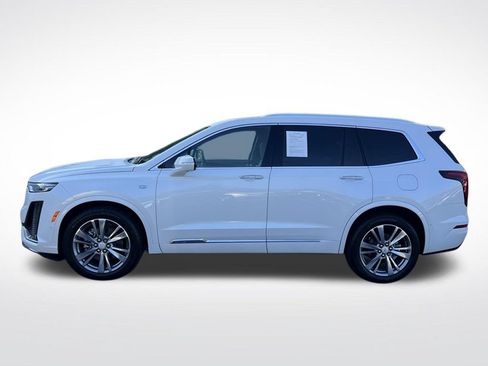 Used 2025 Cadillac XT6 Premium Luxury w/ Platinum Package FWD image 9