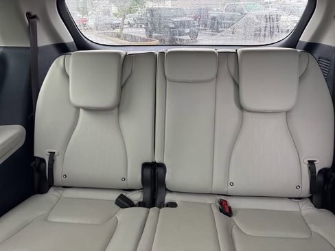Used 2025 Kia Carnival SX FWD image 15