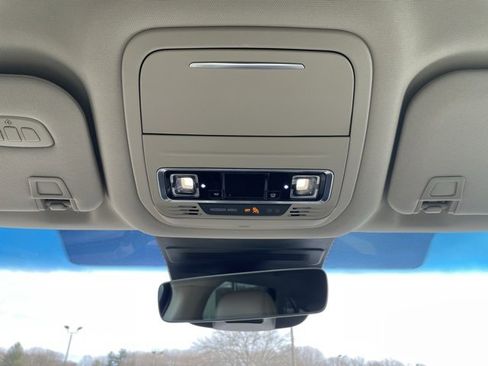 Used 2024 Lincoln Nautilus Reserve image 25