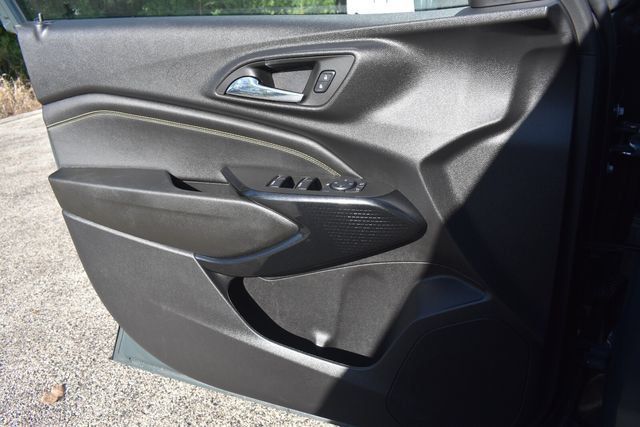 Used 2025 Chevrolet Trax LT w/ LT Convenience Package FWD image 31