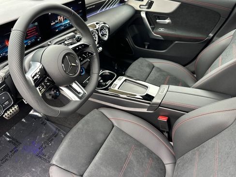 New 2026 Mercedes-Benz CLA 35 AMG 4MATIC image 4