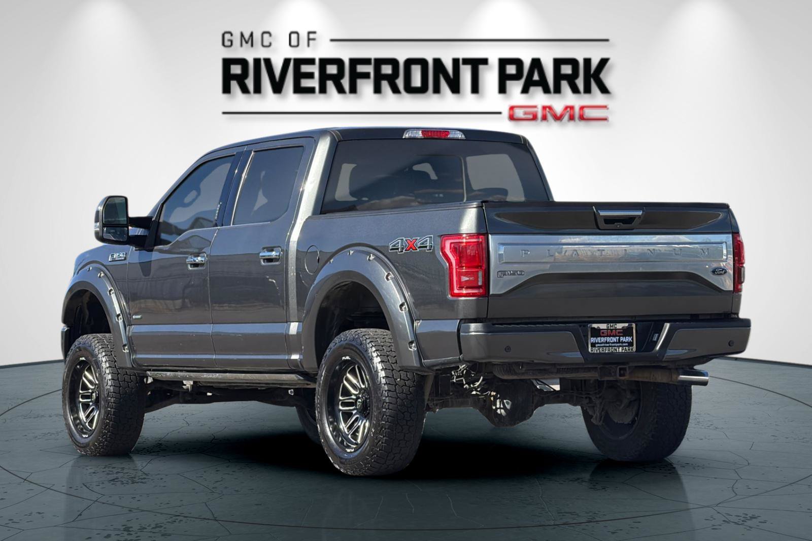 Used 2015 Ford F150 Platinum w/ Technology Package AWD/4WD image 5