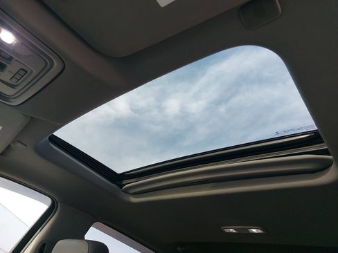 Used 2021 GMC Sierra 1500 Denali w/ Denali Ultimate Package image 32