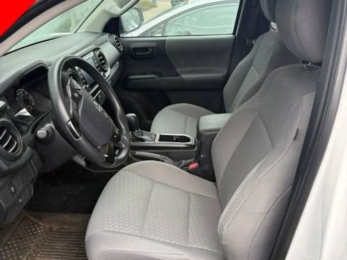 Used 2023 Toyota Tacoma SR AWD/4WD image 18