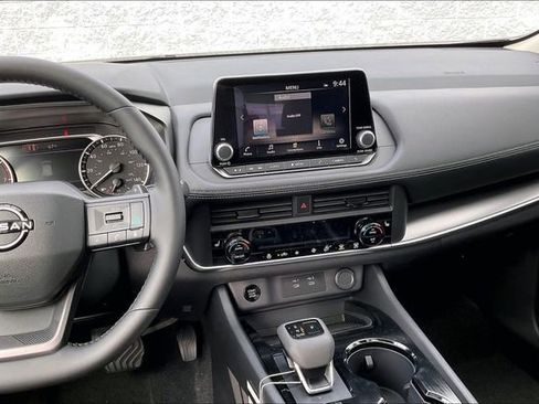 New 2026 Nissan Rogue SV image 4