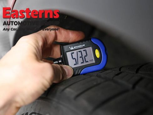 Used 2021 Tesla Model Y Long Range AWD/4WD image 21