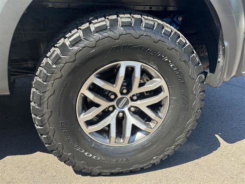 Used 2018 Ford F150 Raptor w/ Equipment Group 802A Luxury AWD/4WD image 9