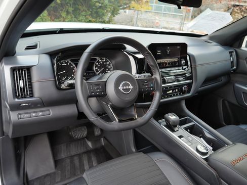 Certified 2025 Nissan Pathfinder Rock Creek image 4