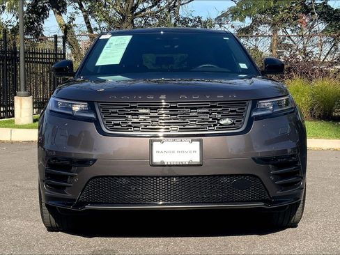 Used 2026 Land Rover Range Rover Velar Dynamic SE image 3