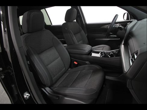 Certified 2024 Chevrolet Traverse LT AWD/4WD image 16