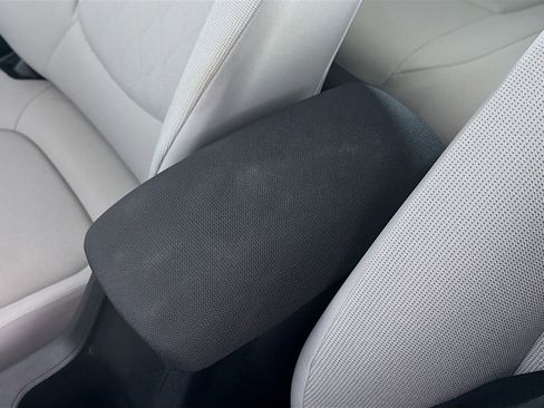 Used 2026 Toyota Corolla Cross LE image 18