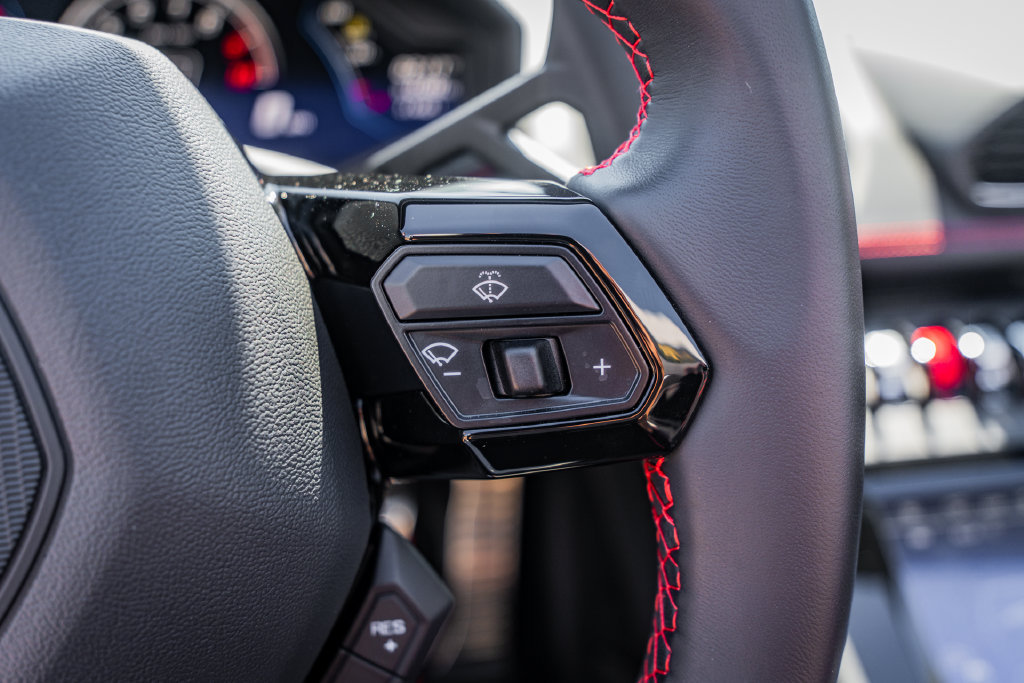 Used 2024 Lamborghini Huracan EVO AWD/4WD image 23