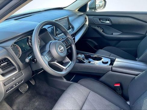 Used 2024 Nissan Rogue SV image 16