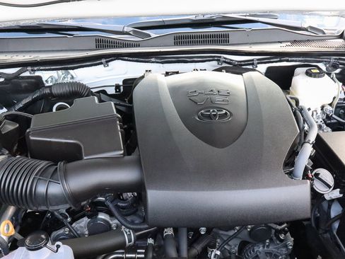 Used 2023 Toyota Tacoma TRD Off-Road image 21