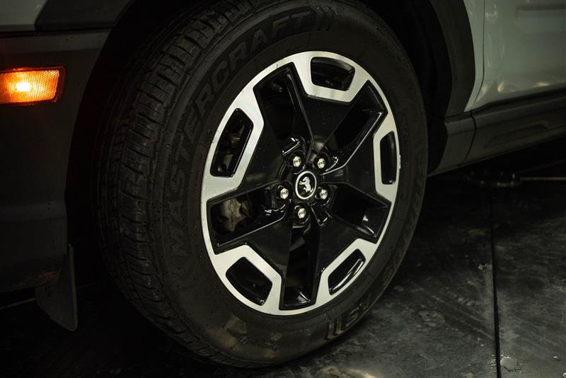 Used 2022 Ford Bronco Sport Outer Banks AWD/4WD image 3