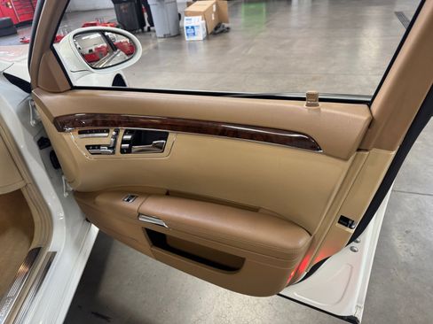 Used 2008 Mercedes-Benz S 550 image 18