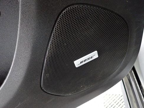 Used 2018 Chevrolet Volt Premier w/ Driver Confidence Package image 3