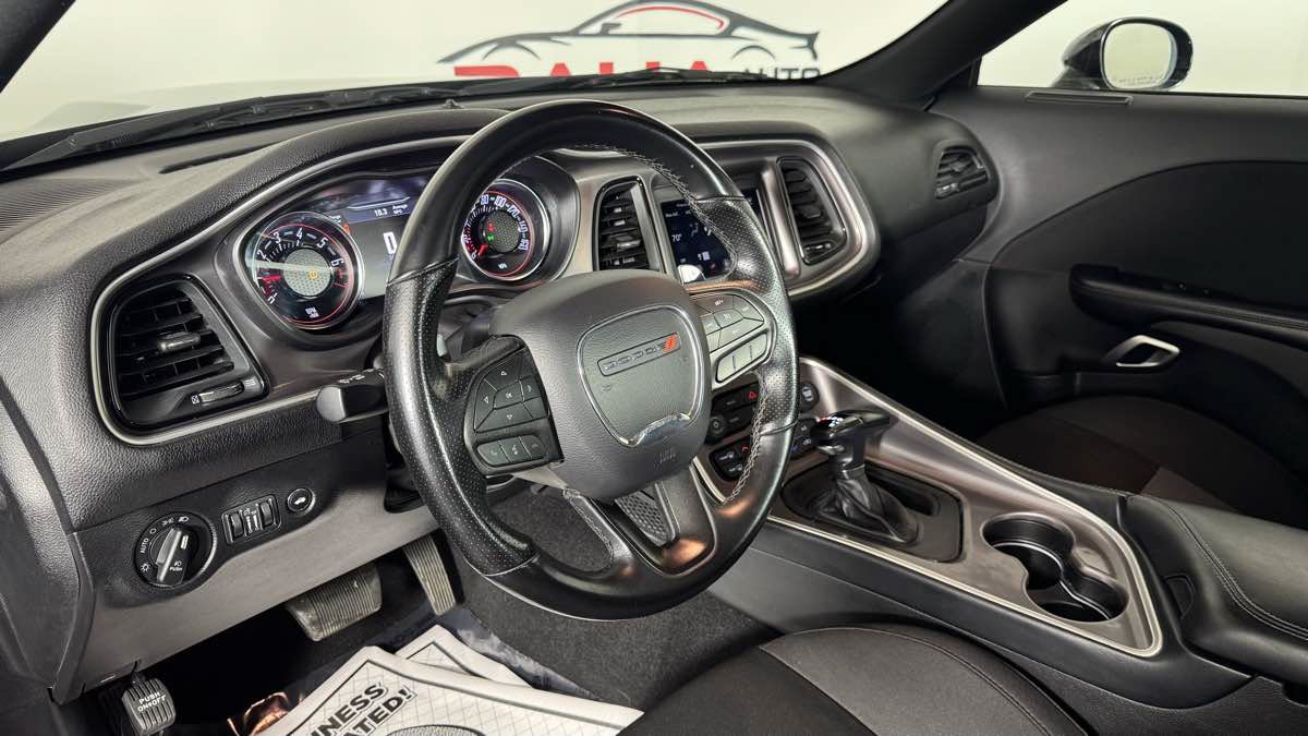 Used 2022 Dodge Challenger GT RWD image 12