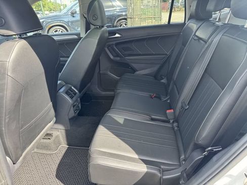 Used 2023 Volkswagen Tiguan SE w/ Panoramic Sunroof Package AWD/4WD image 36