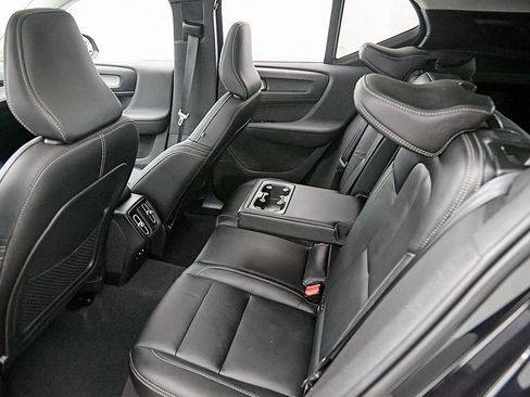 Certified 2023 Volvo XC40 B5 Ultimate w/ Protection Package Premier AWD/4WD image 21