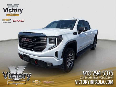 Used 2023 GMC Sierra 1500 AT4 w/ AT4 Preferred Package AWD/4WD image 1