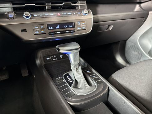 Used 2025 Hyundai Kona SEL FWD image 16