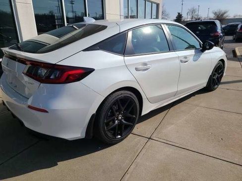 Used 2023 Honda Civic Sport image 6