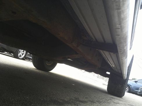 Used 2010 Chevrolet Colorado LT image 9