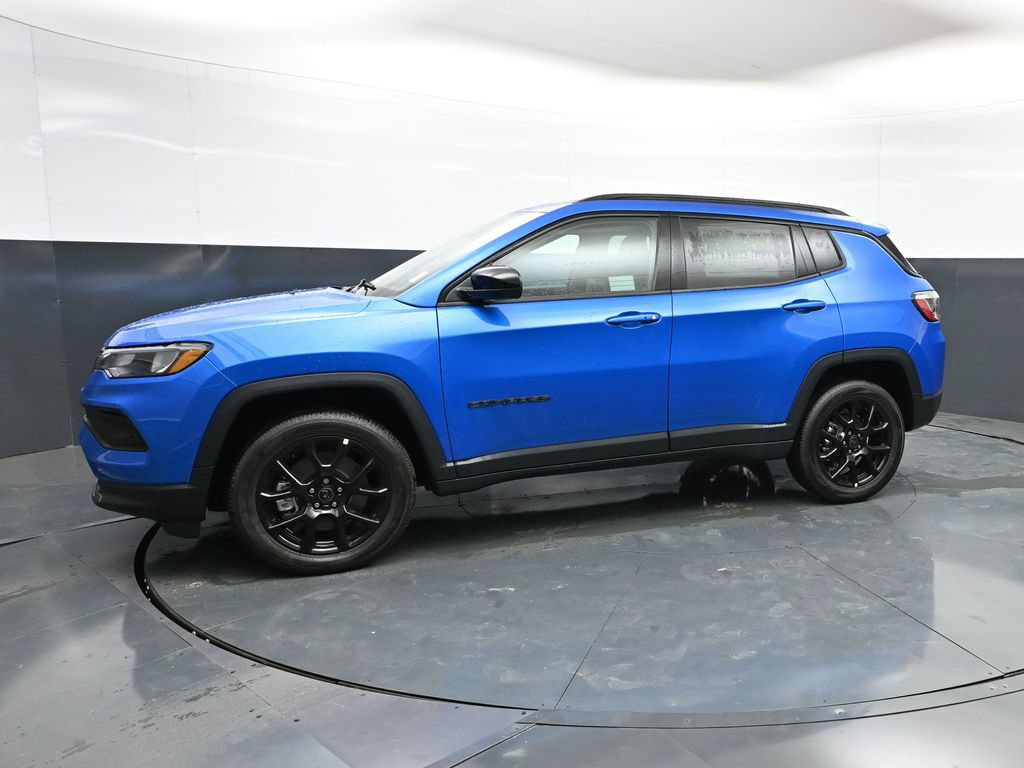 Used 2026 Jeep Compass Latitude AWD/4WD image 33