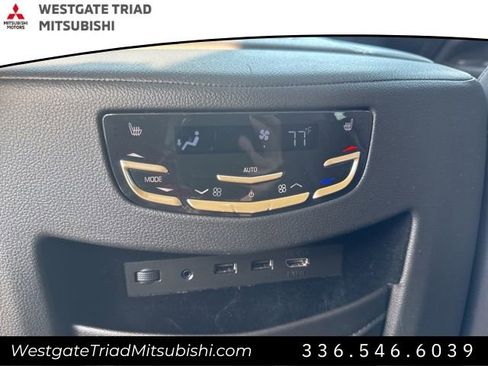 Used 2019 Cadillac Escalade ESV Premium Luxury w/ Escalade Sport Edition image 28