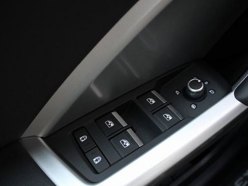 New 2025 Audi Q3 2.0T Premium image 17